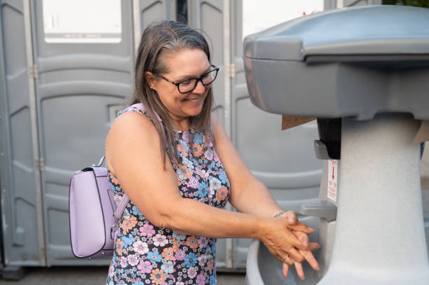 Best Portable toilet rental cost  in Lester Prairie, MN